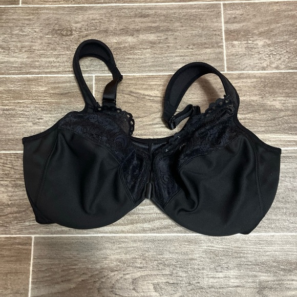 Black Lace Underwire Bra - Picture 1 of 4